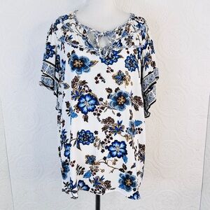Maurices Women's size 2X Top Blouse Blue White Floral Ruffle Short Sleeves Boho